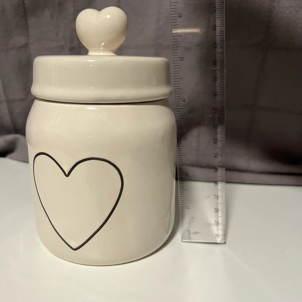 New Rae Dunn ivory canister with heart on the lid. - Picture 5 of 6